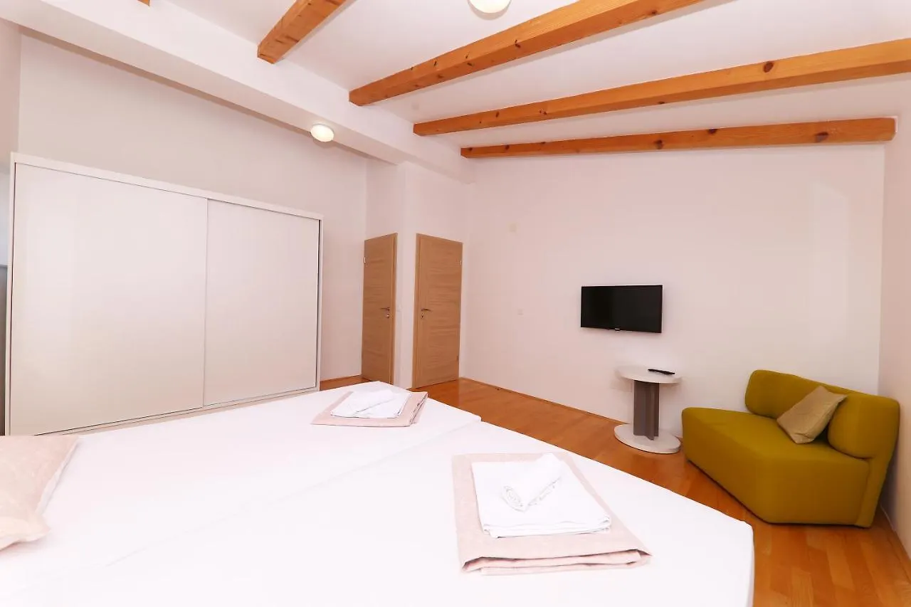 Villa Francesca Starigrad Paklenica Apartment