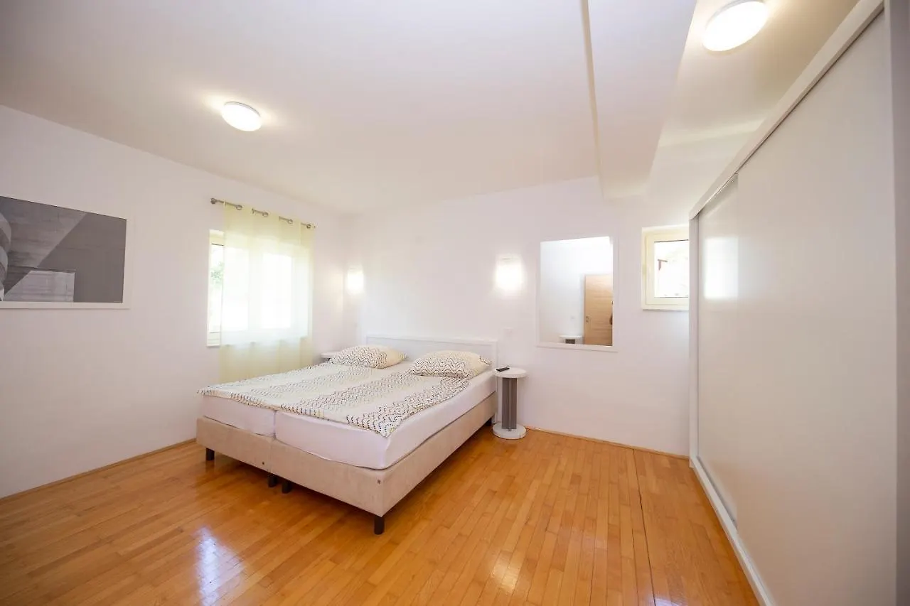 Villa Francesca Starigrad Paklenica Apartament