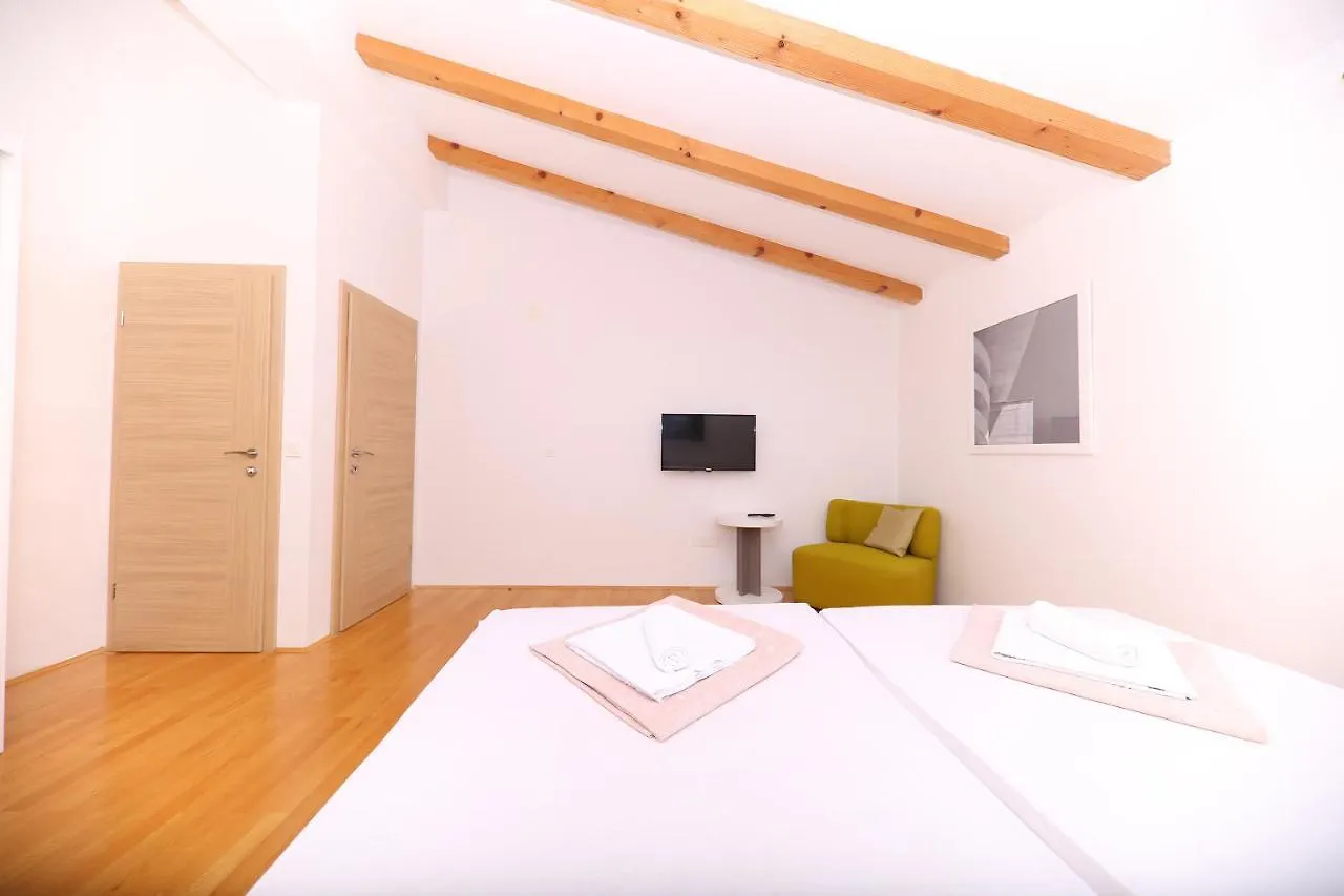 Apartment Villa Francesca Starigrad Paklenica